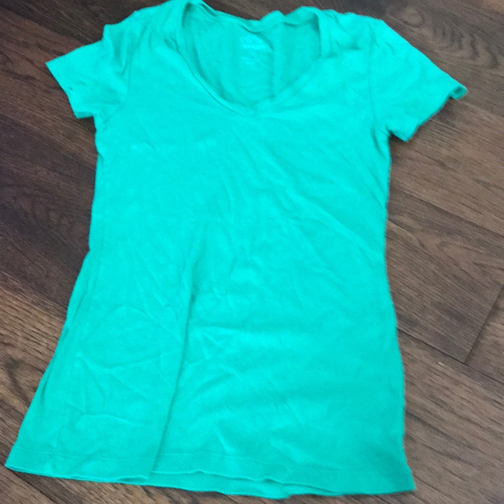 B1G1  Old navy small tshirt